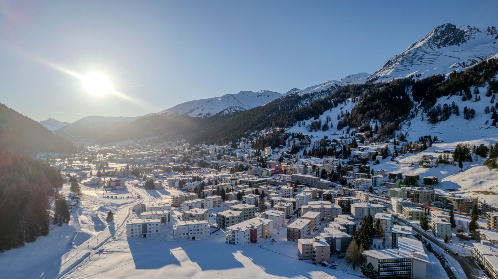 Davos im Winter von oben